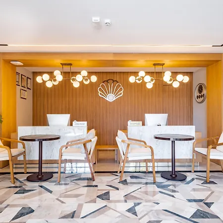 Pearly Hotel-2
